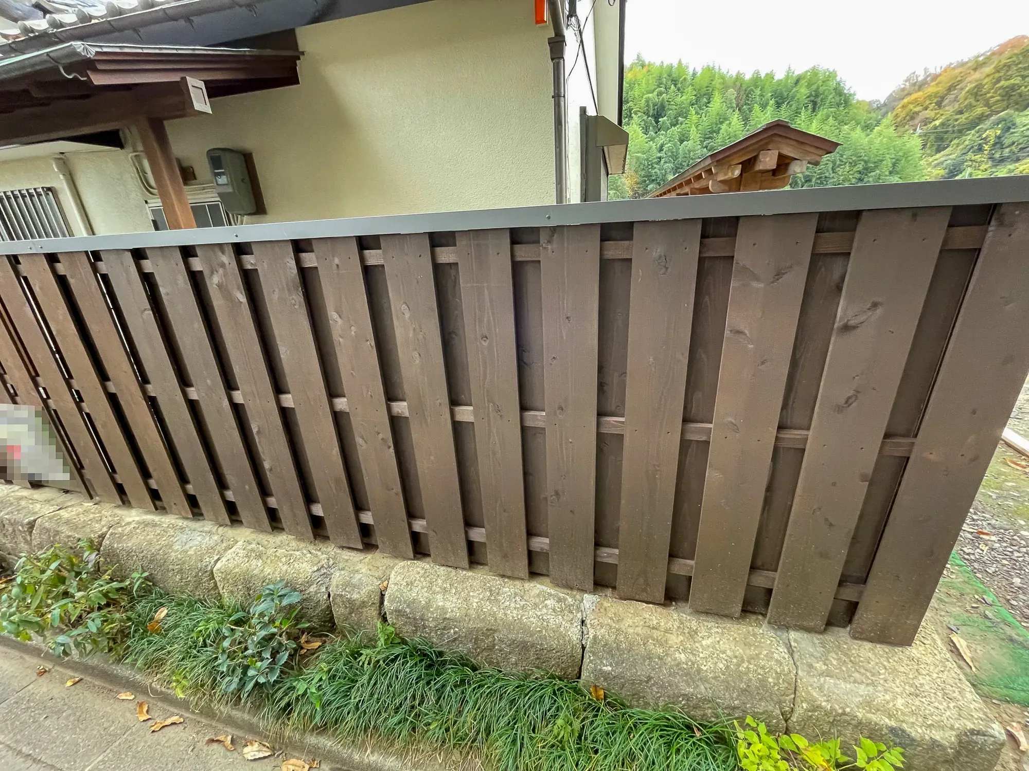 経年劣化した塀を美しく安全にしました