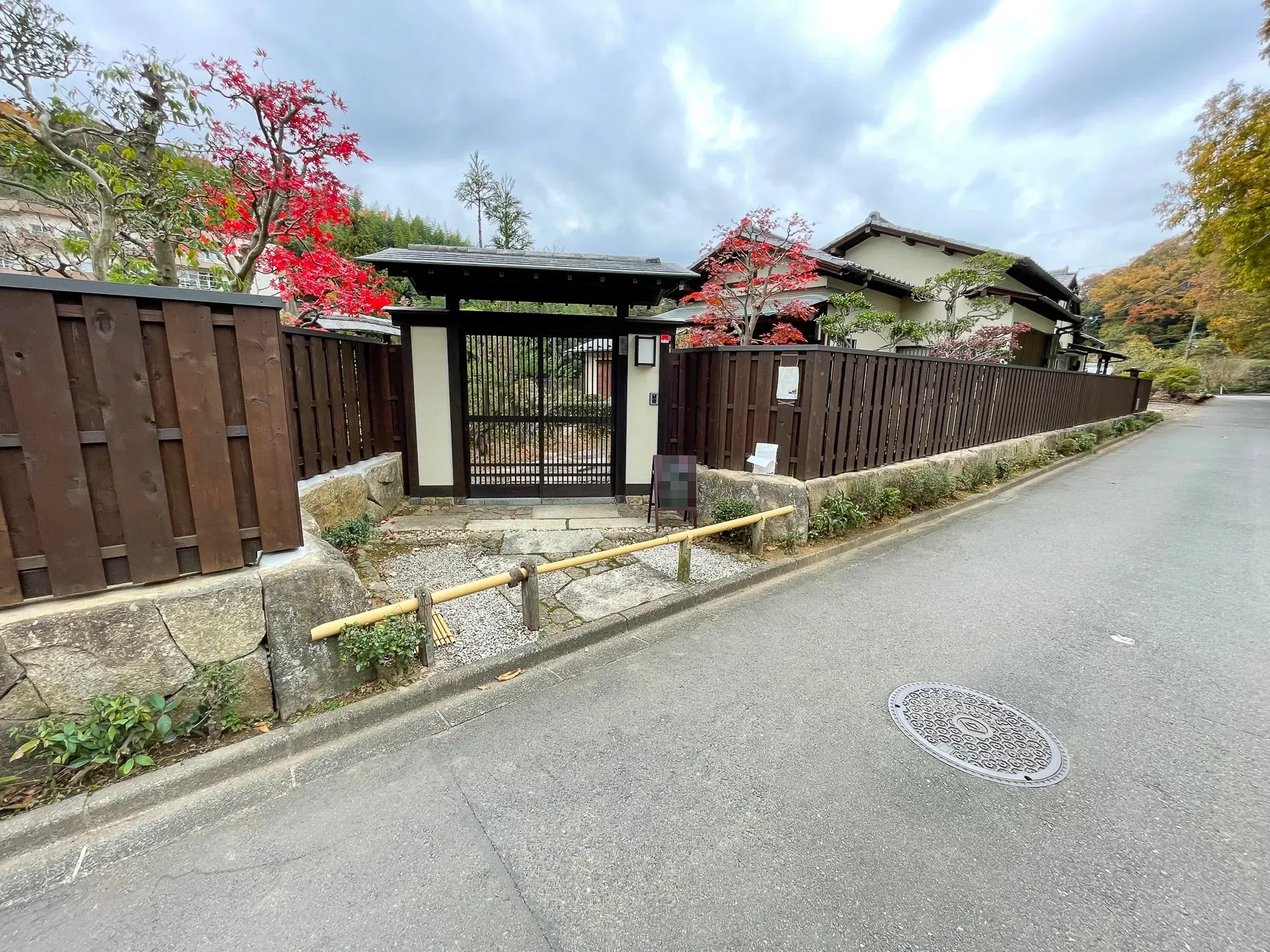 経年劣化した塀を美しく安全にしました