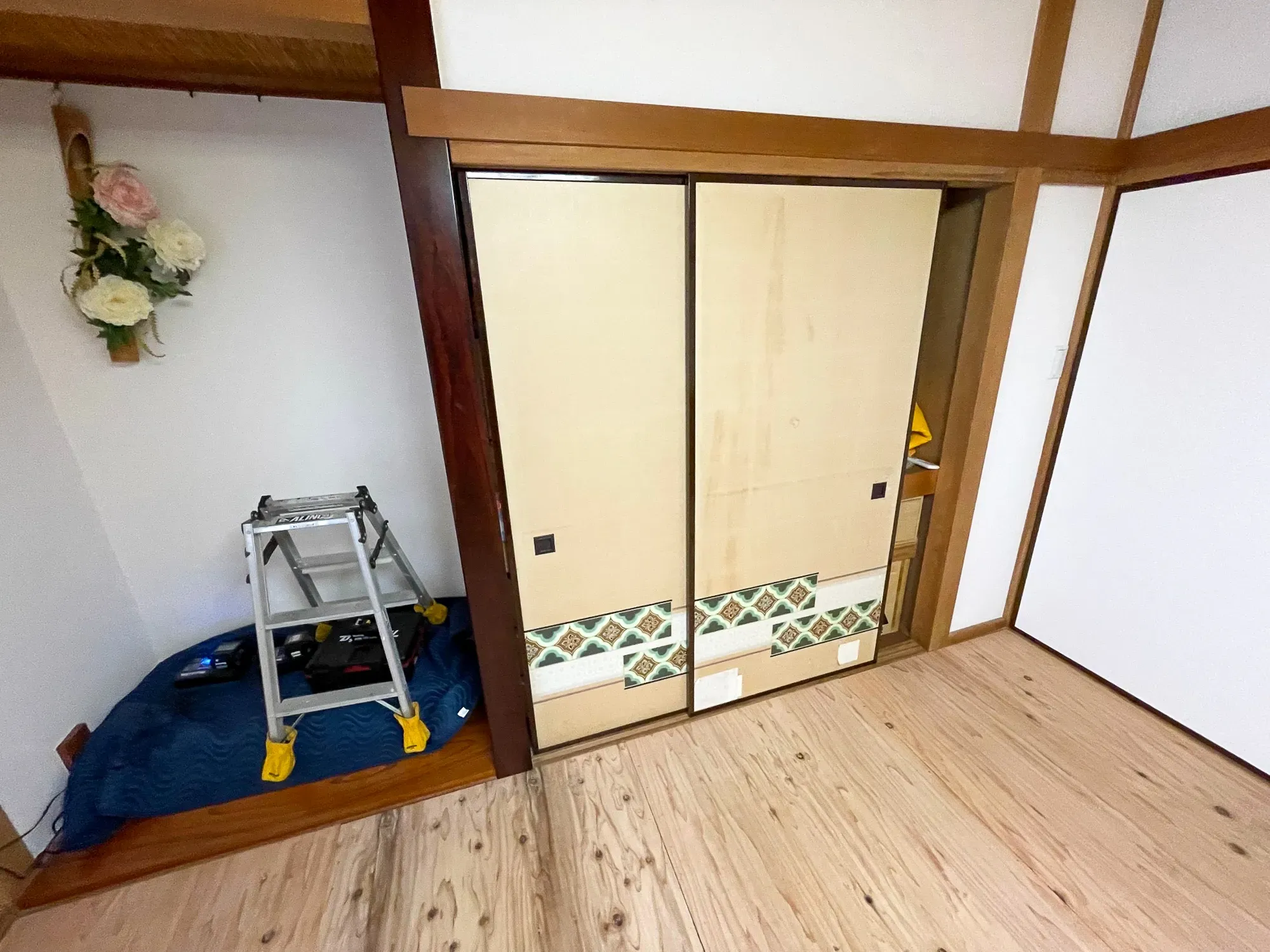 和室の畳をタイルカーペットにリフォーム