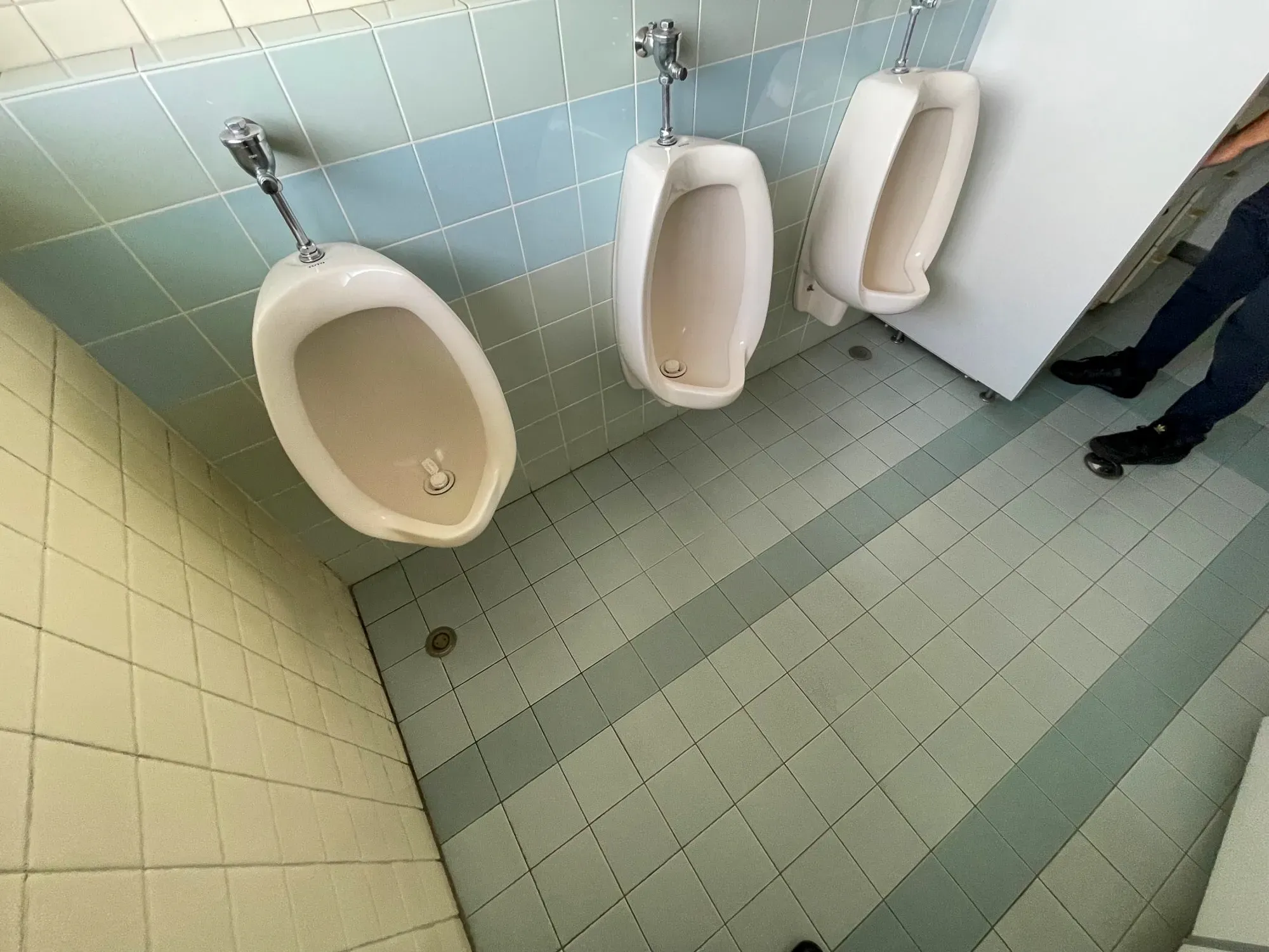 事業所における男女トイレを使いやすくするリフォーム