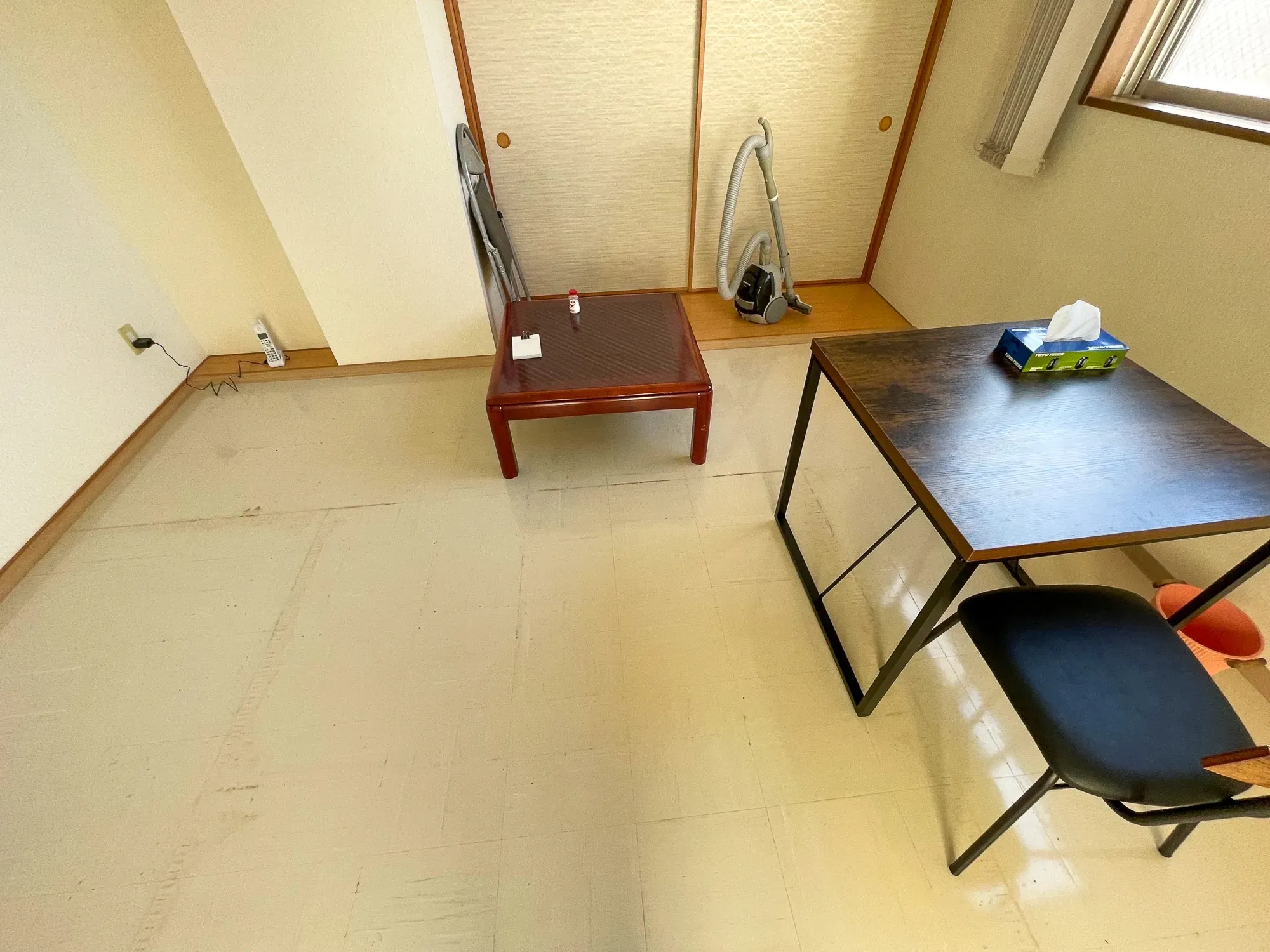 会社の休憩室をくつろげる空間に