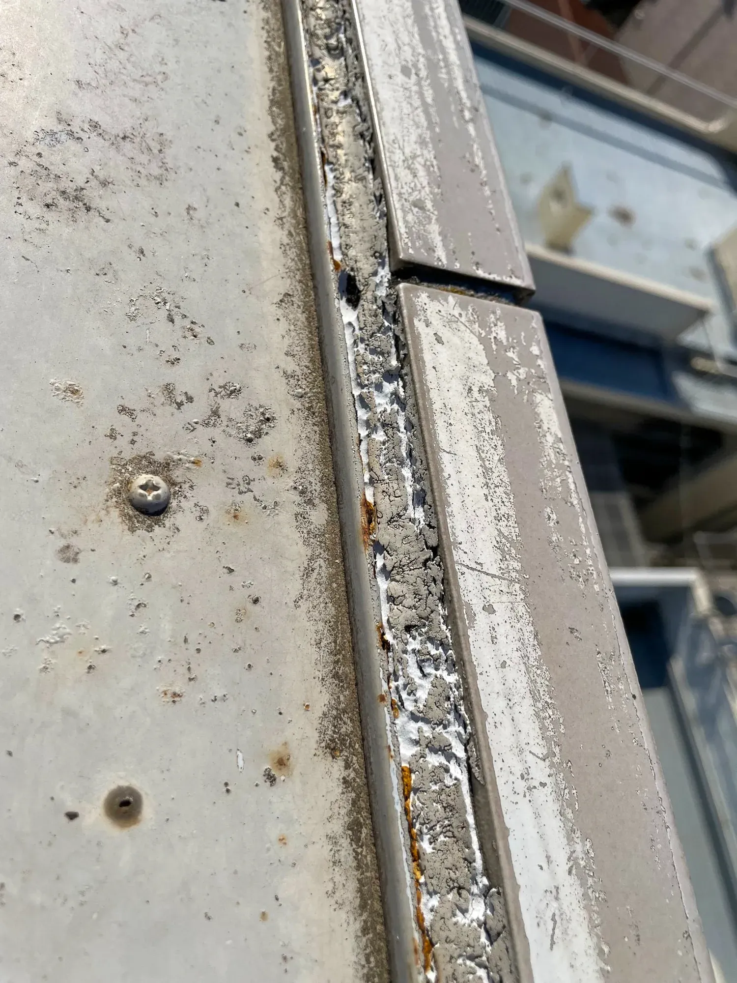 マンション屋上の笠木工事