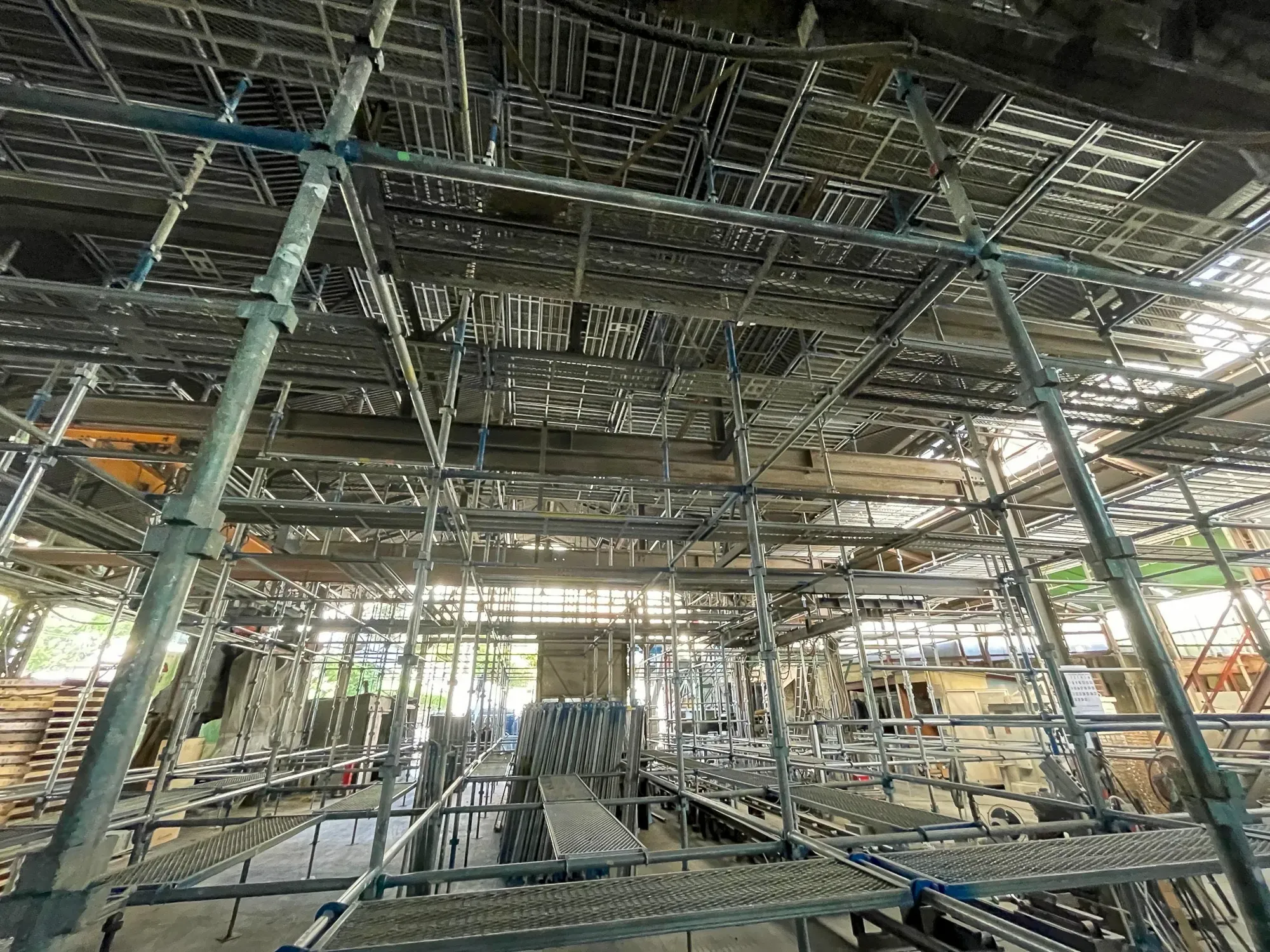 大規模な足場工事もお任せください