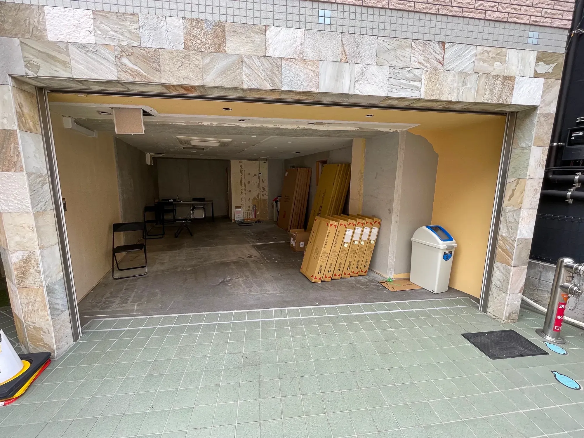 カードショップ店舗の施工