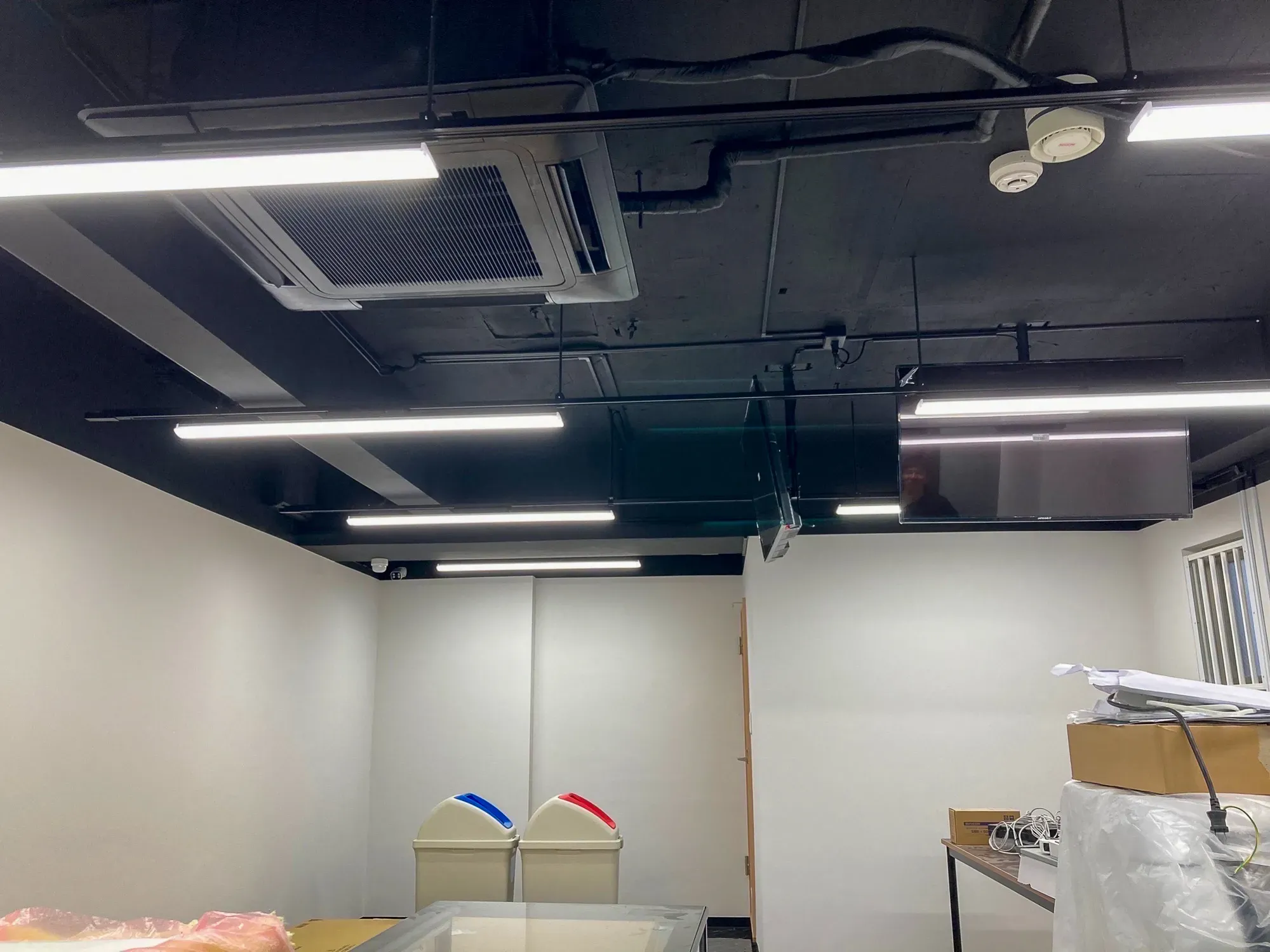 カードショップ店舗の施工