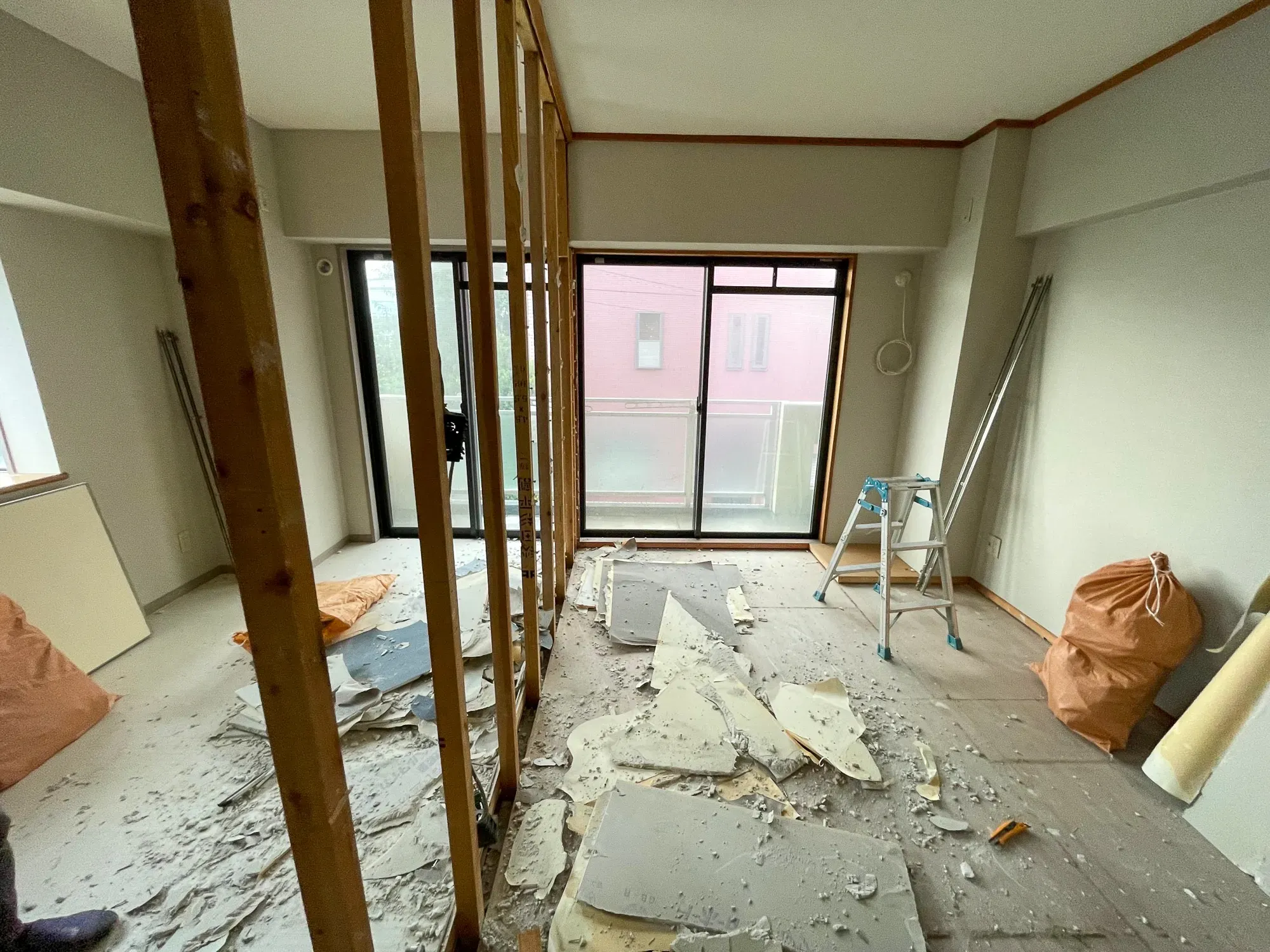 マンション室内の間取り変更・内装工事