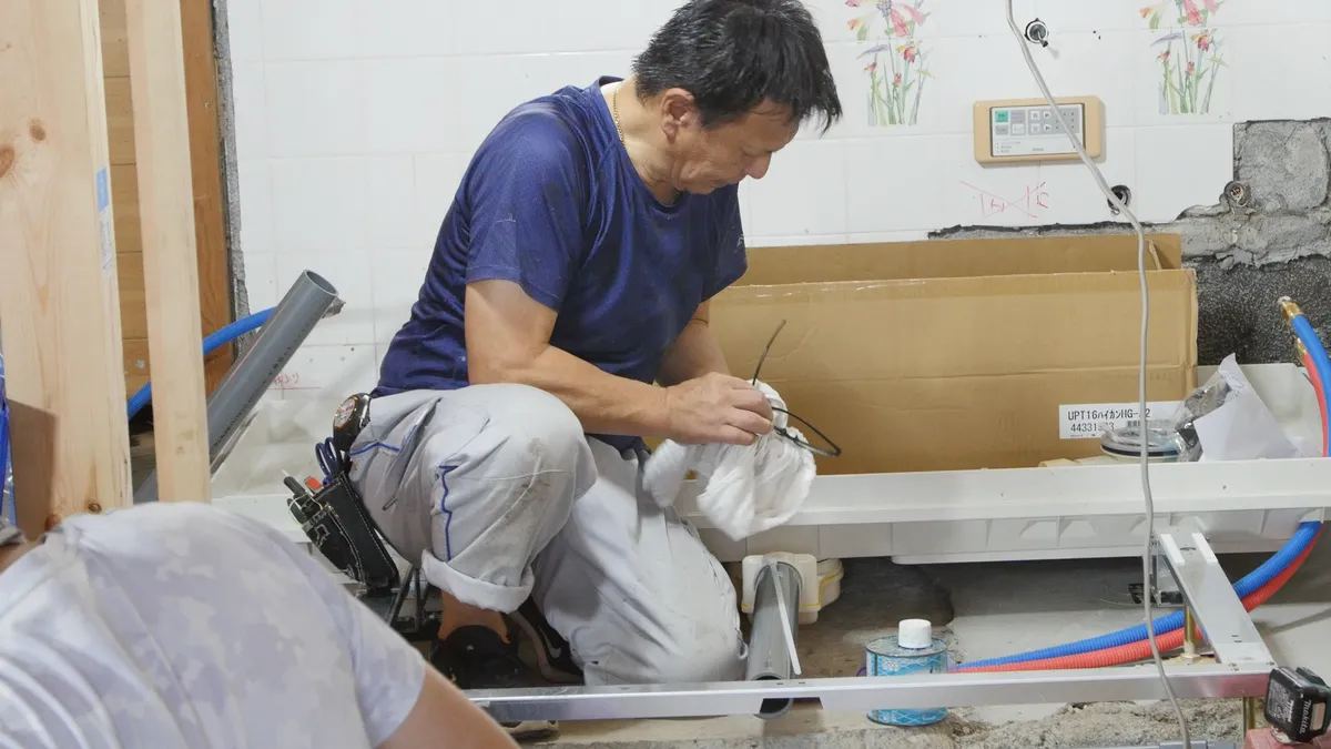 お風呂場作業の様子 - P1110202.jpg